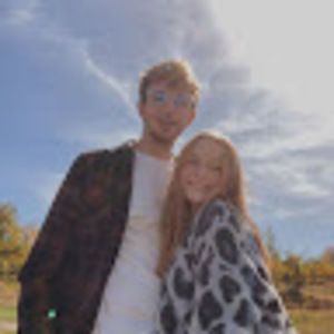 Meet your Posher, Emilee